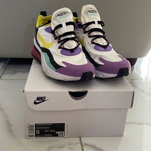 Nike Women Air Max 270 React